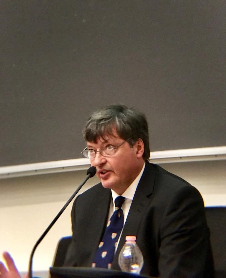 Dr Cholij speaking at the PUG VHI Represented at the Gregorianum: Report by Roman Cholij